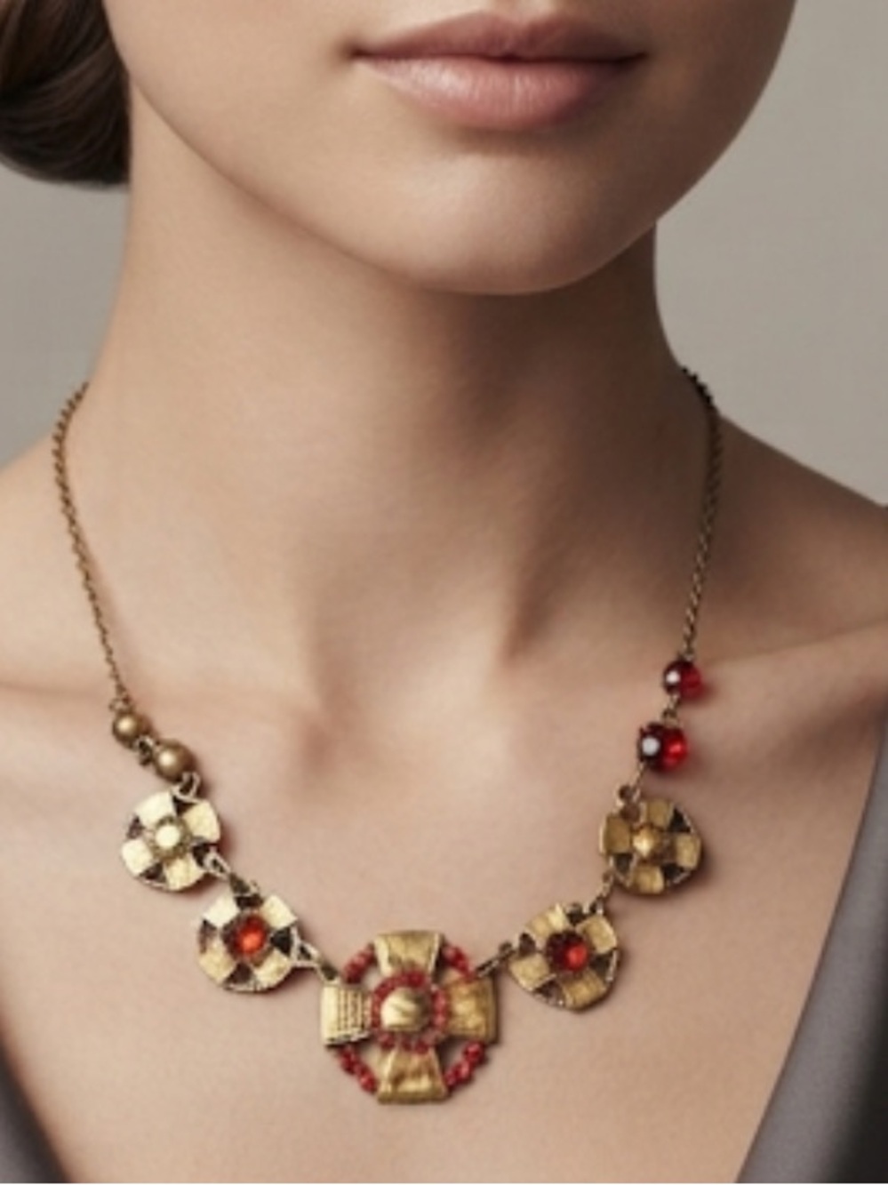 Beautiful pilgrim necklace